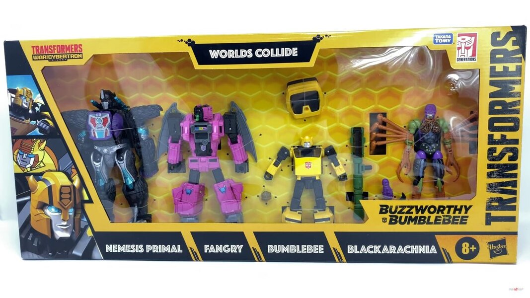 Transformers Worlds Collide 4 Pack In Hand Images  (1 of 42)